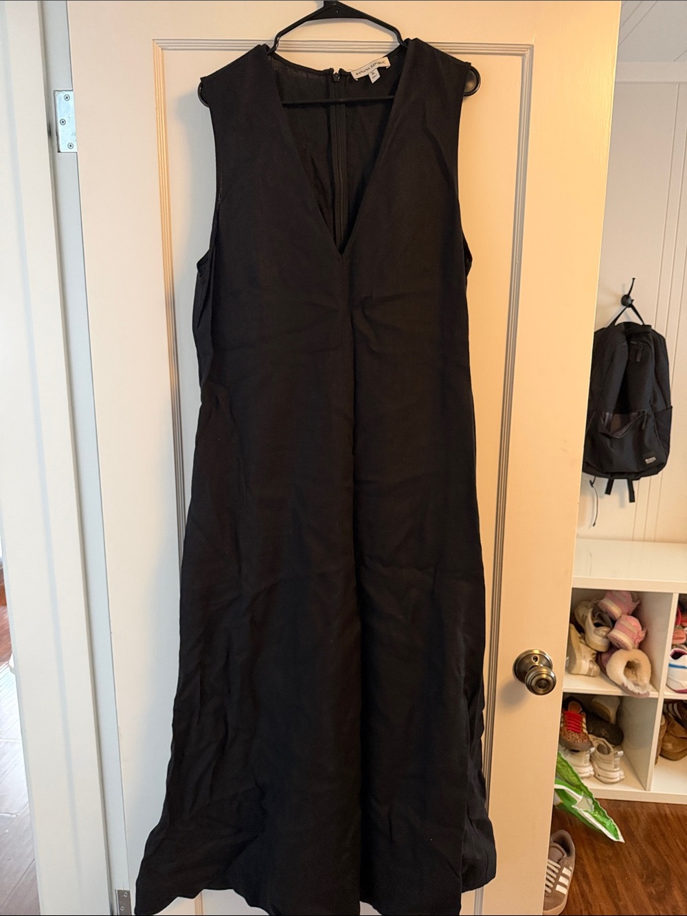 Banana Republic 100% linen maxi dress